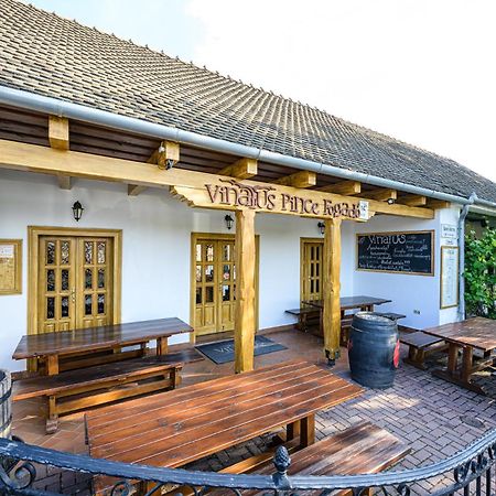 Vinatus Pince Hotel Villany Luaran gambar